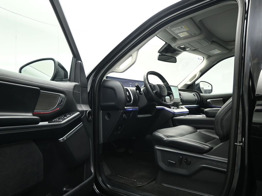 Certified 2025 Ford Expedition Max Platinum AWD/4WD image 36