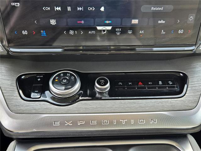 Certified 2025 Ford Expedition Platinum w/ Driver's Package AWD/4WD image 18