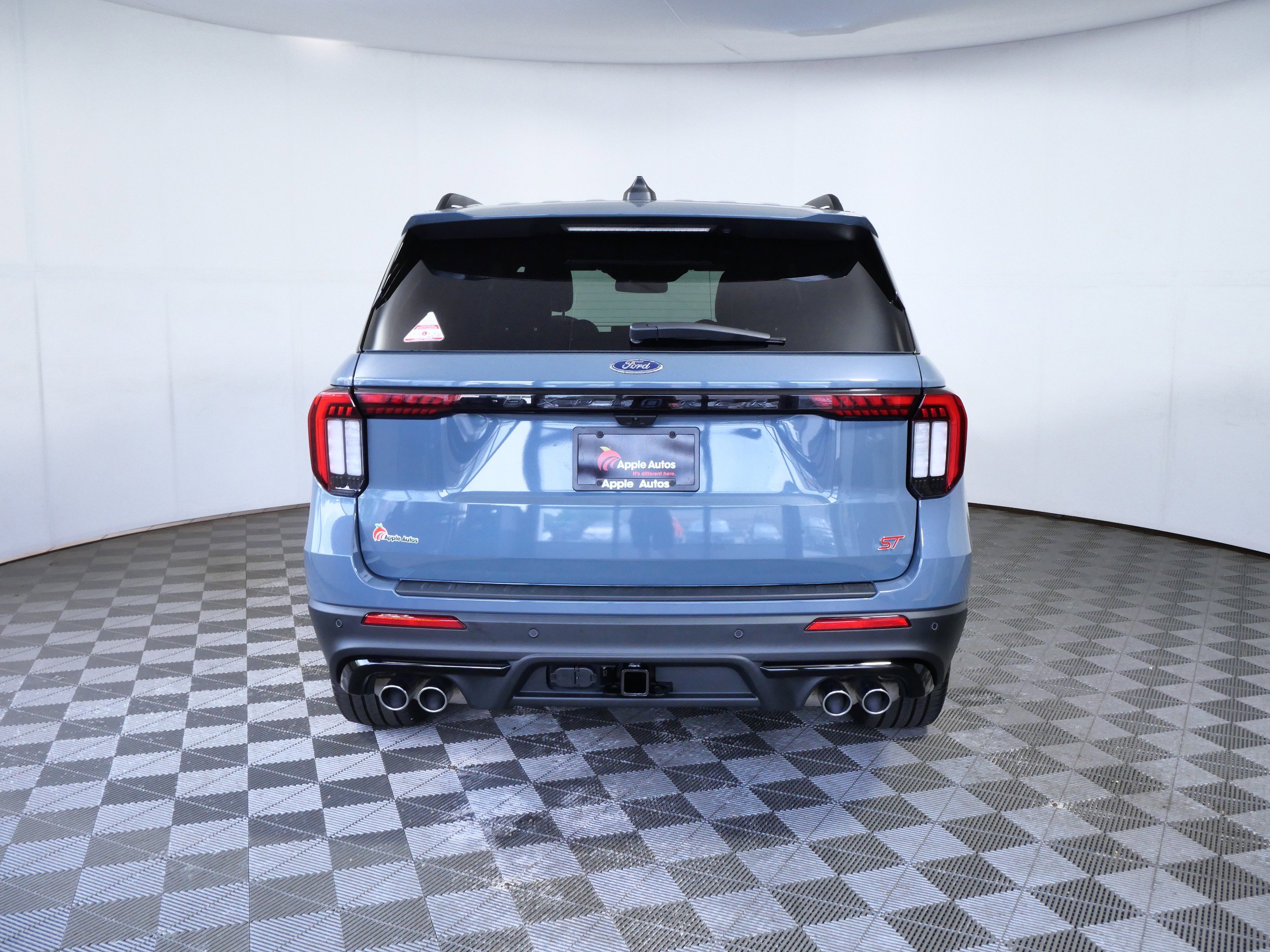 Certified 2025 Ford Explorer ST AWD/4WD image 7