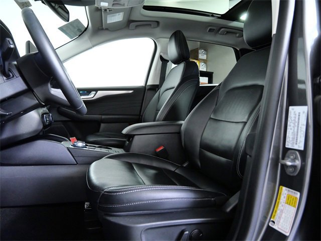 Certified 2022 Ford Escape Titanium w/ Class II Trailer Tow Package image 16