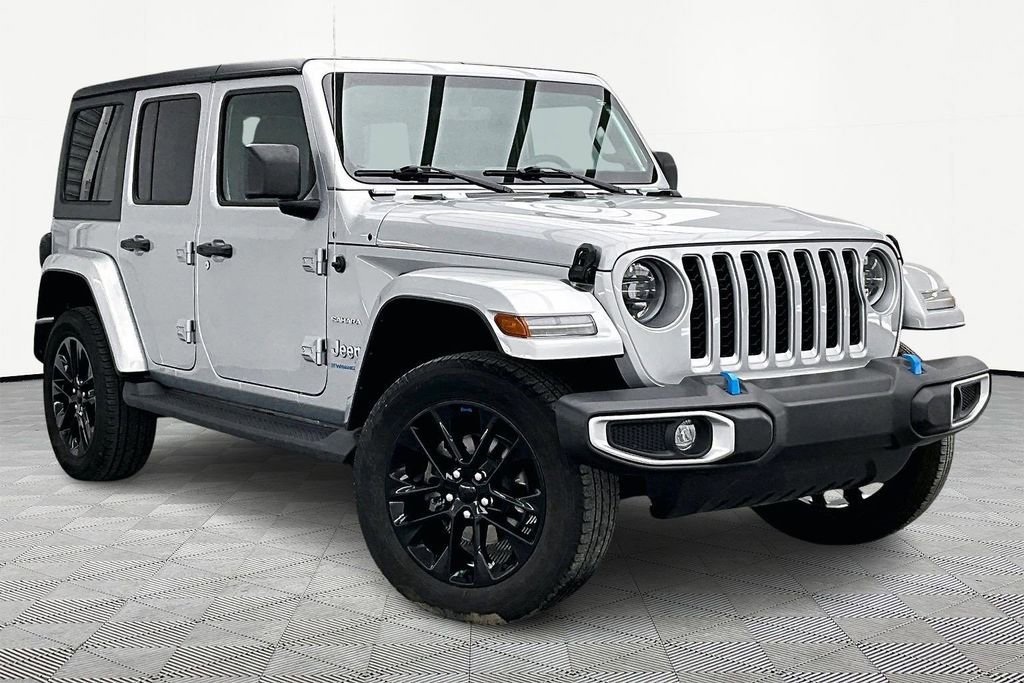 Used 2023 Jeep Wrangler Unlimited Sahara image 5