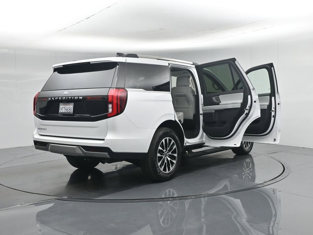 Certified 2025 Ford Expedition Platinum AWD/4WD image 37