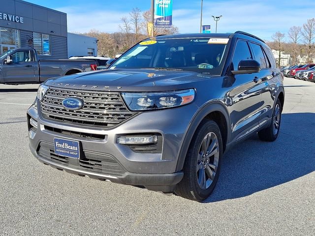 Certified 2022 Ford Explorer XLT w/ Equipment Group 202A image 5