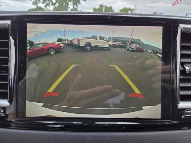 Used 2024 Chrysler Pacifica Touring-L FWD image 24