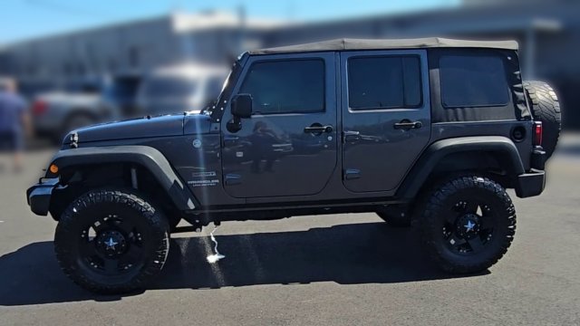 Used 2017 Jeep Wrangler Unlimited Sport w/ Quick Order Package 24S AWD/4WD image 6