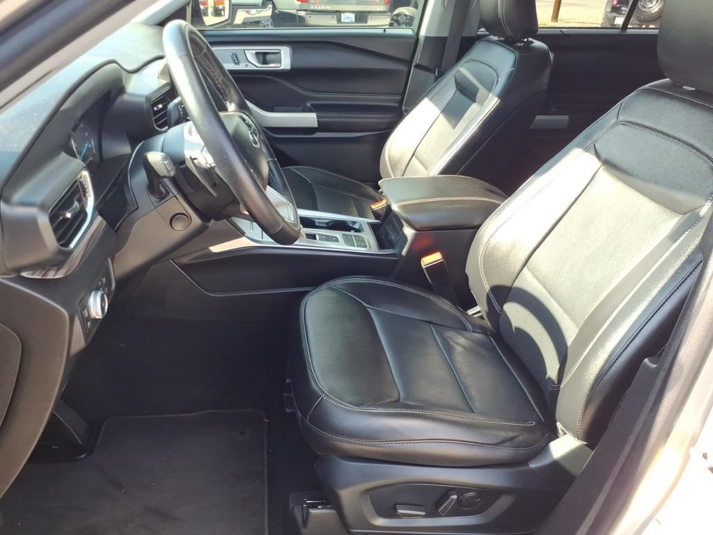 Certified 2021 Ford Explorer Limited w/ Hybrid Equipment Group 310A RWD image 18