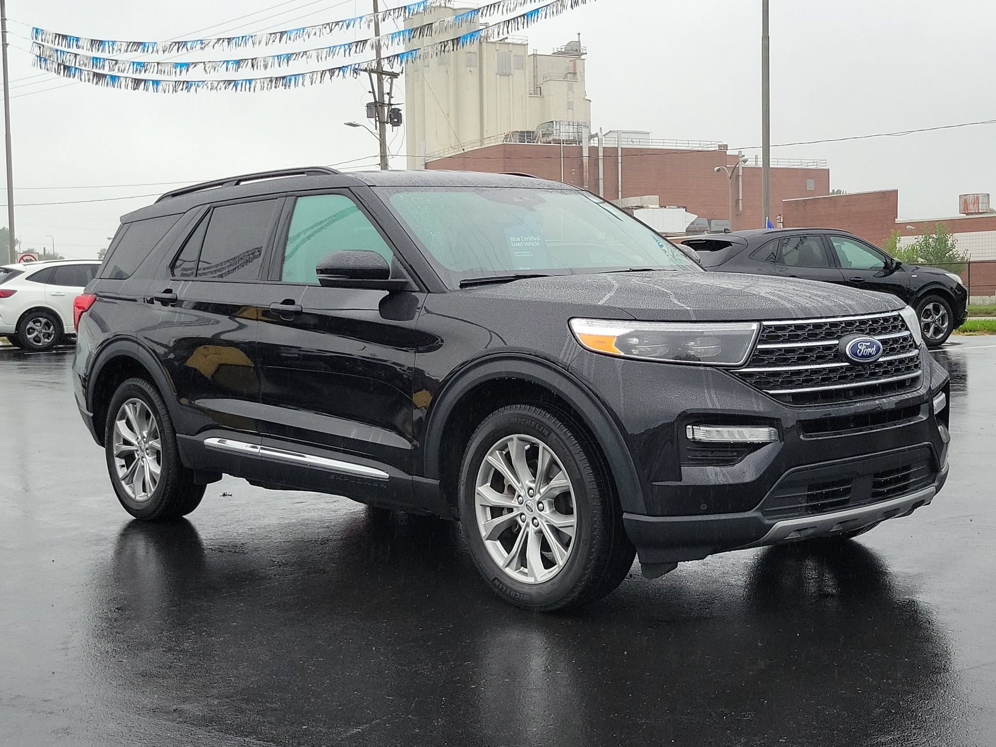 Certified 2024 Ford Explorer XLT w/ Equipment Group 202A AWD/4WD image 2