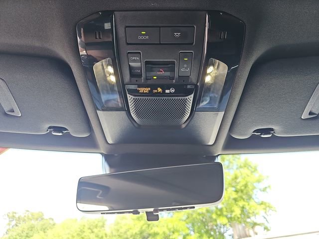 Used 2025 Lexus GX 550 w/ Accessory Package (2T) AWD/4WD image 35