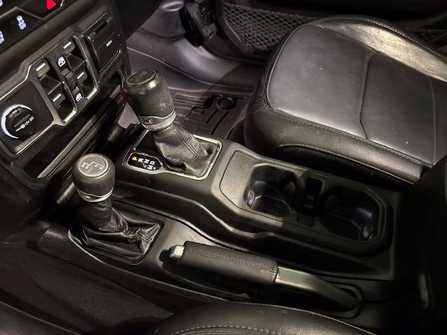 Used 2021 Jeep Wrangler Unlimited Sahara AWD/4WD image 30