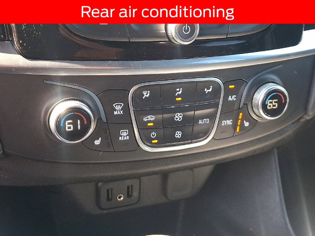 Used 2022 Chevrolet Traverse LT AWD/4WD image 16