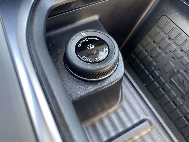 Certified 2025 Ford Expedition Active image 24