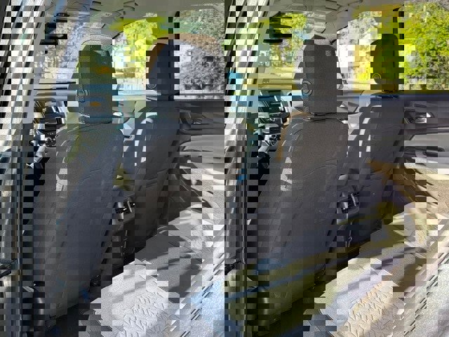 Used 2023 Chevrolet Equinox LT w/ Driver Convenience Package image 14