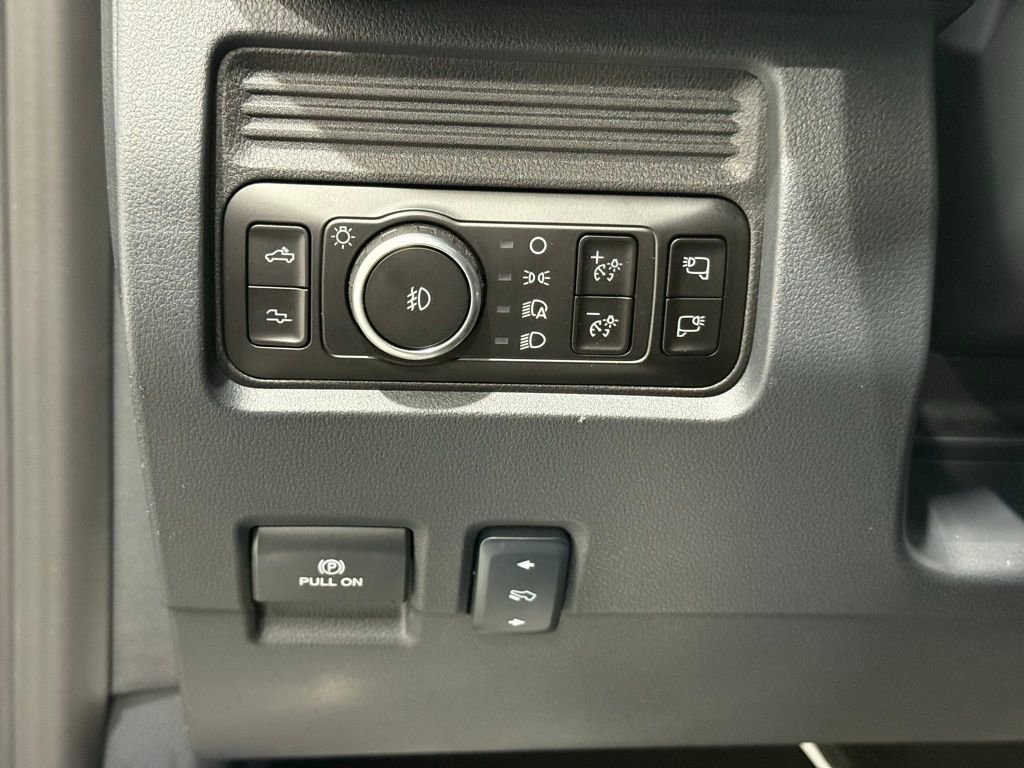 Certified 2026 Ford F450 Platinum image 33