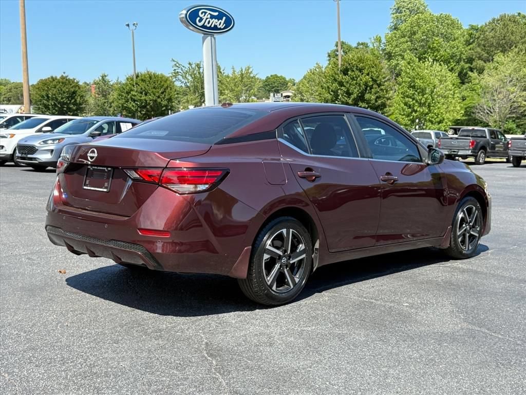 Used 2025 Nissan Sentra SV FWD image 3