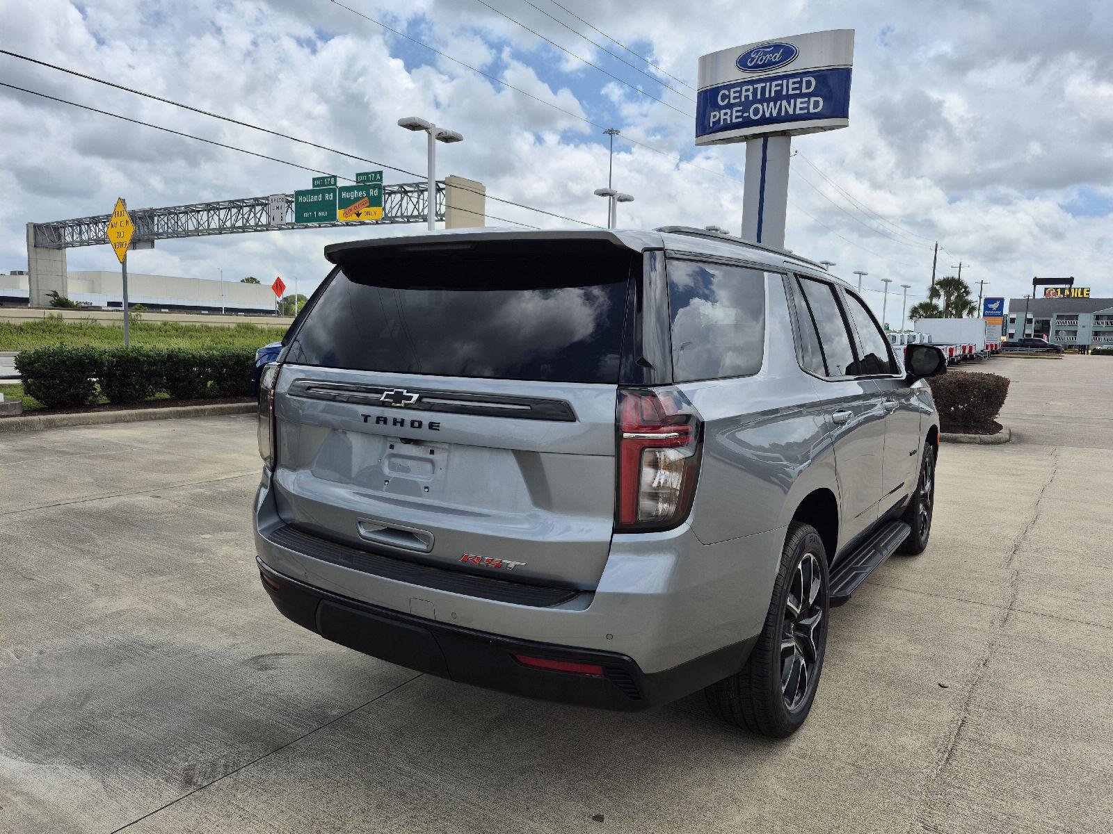 Used 2024 Chevrolet Tahoe RST w/ Luxury Package RWD image 16