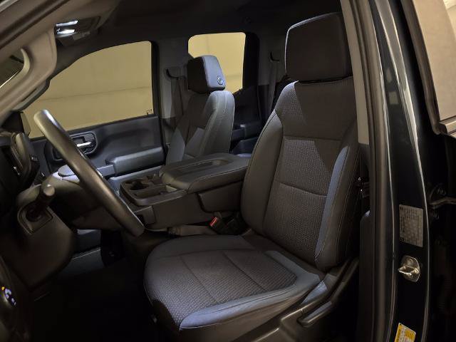 Used 2019 Chevrolet Silverado 1500 Custom w/ Custom Value Package AWD/4WD image 17