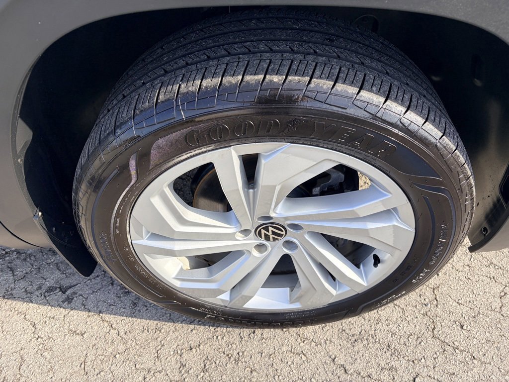 Used 2021 Volkswagen Atlas SE w/ Panoramic Sunroof Package image 35