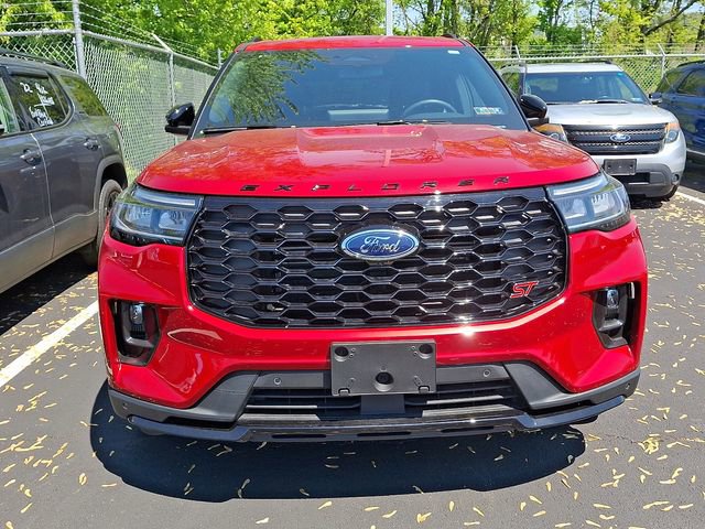 Certified 2025 Ford Explorer ST AWD/4WD image 2