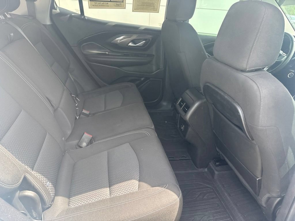 Used 2024 GMC Terrain SLE w/ Driver Convenience Package FWD image 27