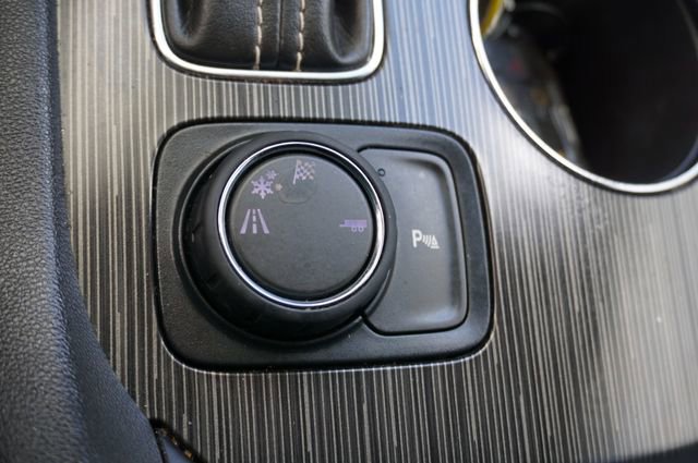 Used 2018 GMC Acadia SLT FWD image 23