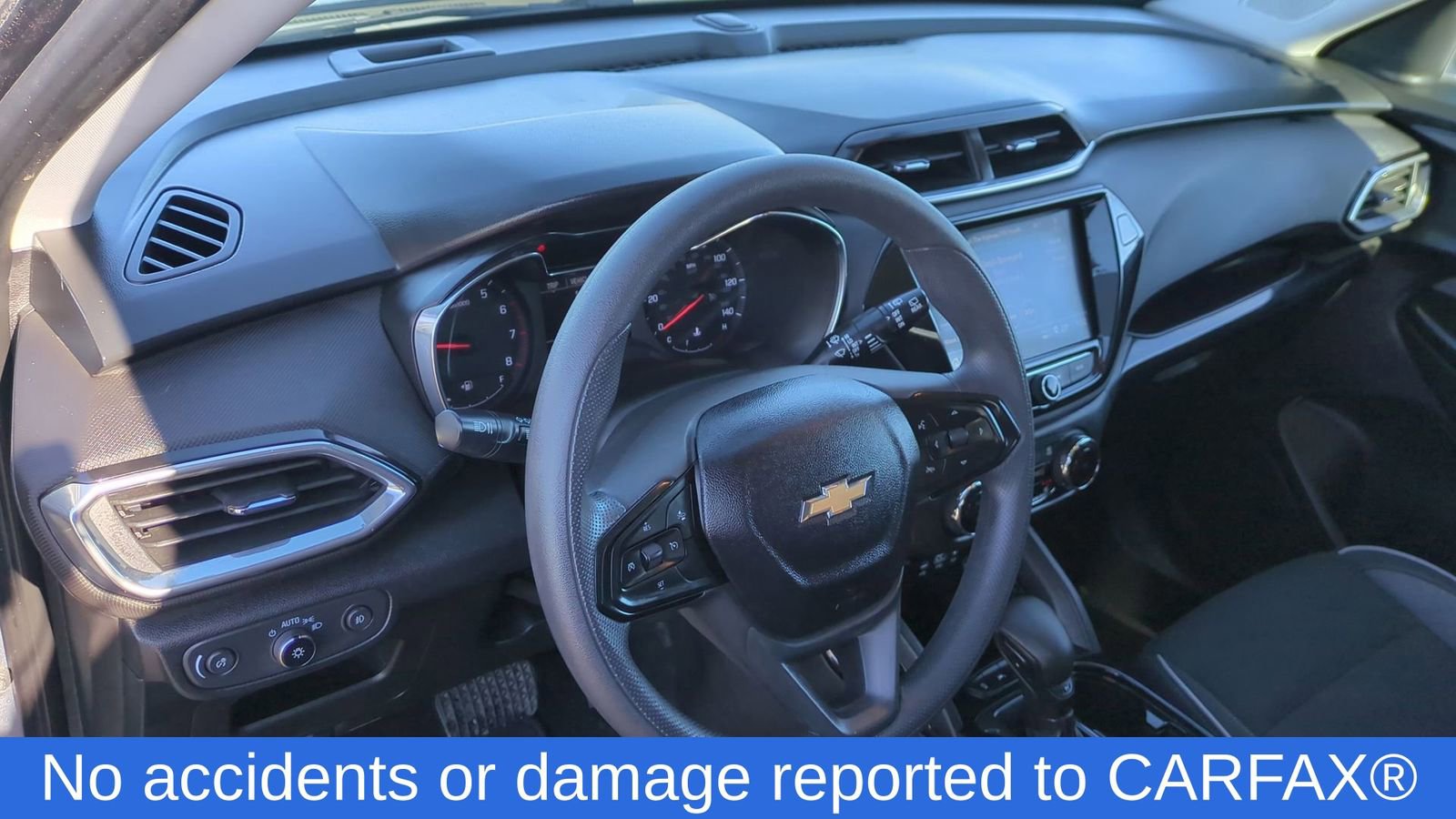 Used 2021 Chevrolet TrailBlazer LT w/ Convenience Package image 2