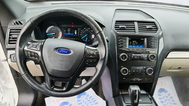 Certified 2018 Ford Explorer XLT FWD image 13