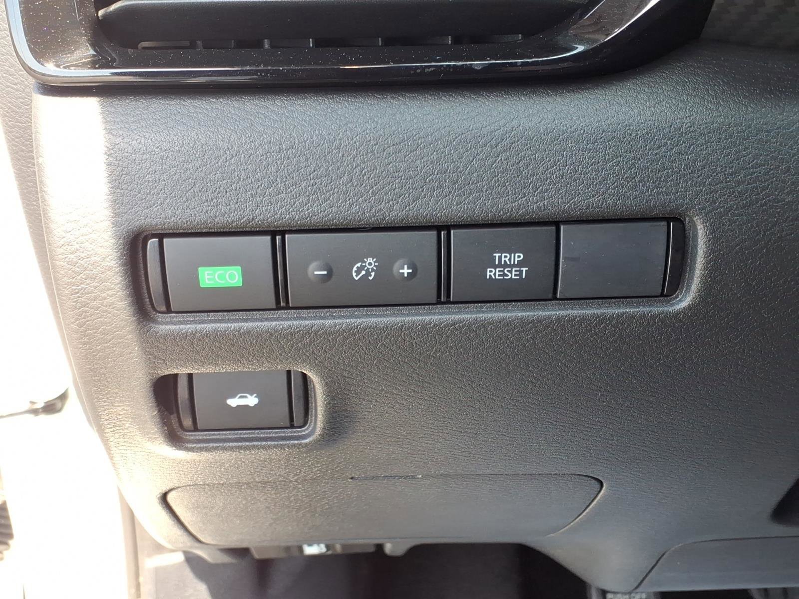 Used 2025 Nissan Sentra SV image 22