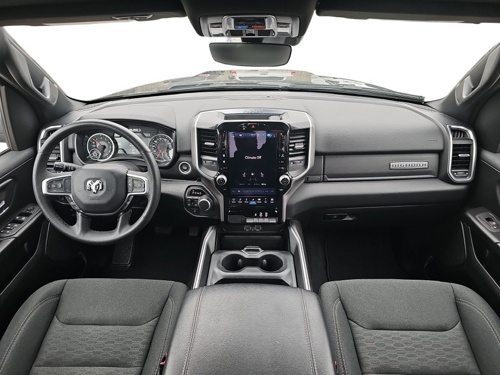 Used 2025 RAM 1500 Big Horn AWD/4WD image 9