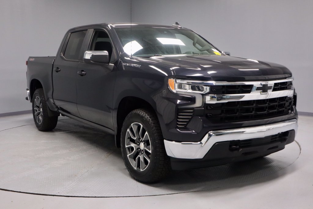 Used 2024 Chevrolet Silverado 1500 LT AWD/4WD image 1