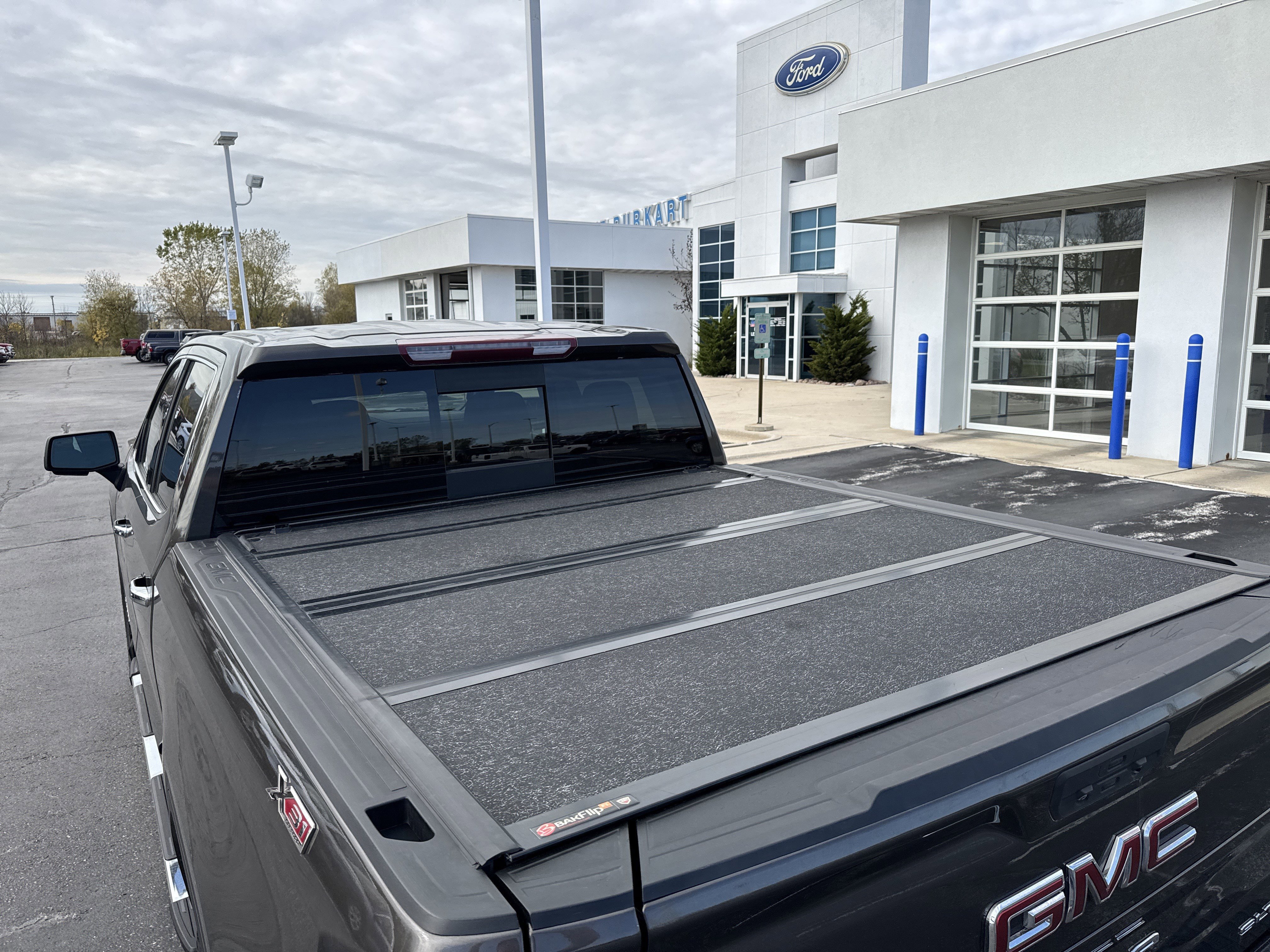 Used 2019 GMC Sierra 1500 SLT w/ SLT Premium Package image 32