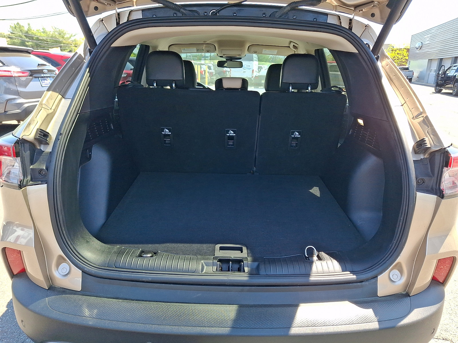 Certified 2020 Ford Escape Titanium AWD/4WD image 30