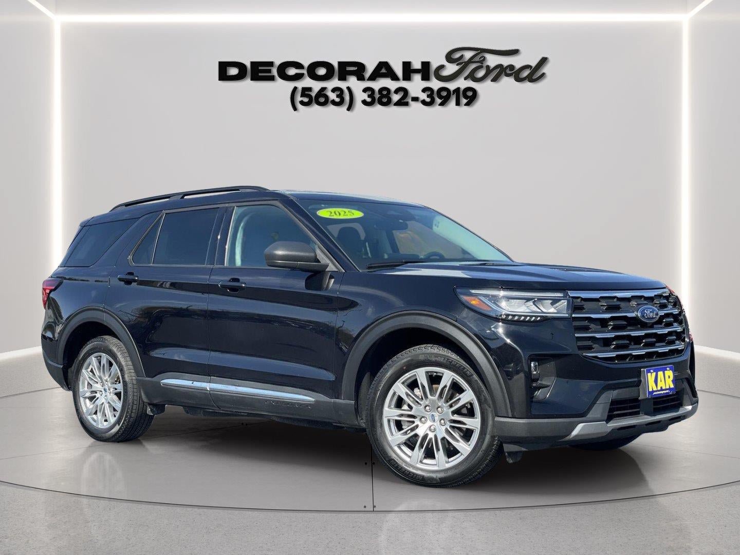 Certified 2025 Ford Explorer Active w/ Active Comfort Package AWD/4WD image 9