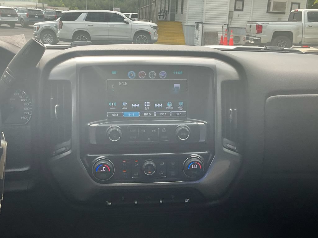 Used 2017 Chevrolet Silverado 1500 LT w/ All Star Edition AWD/4WD image 19