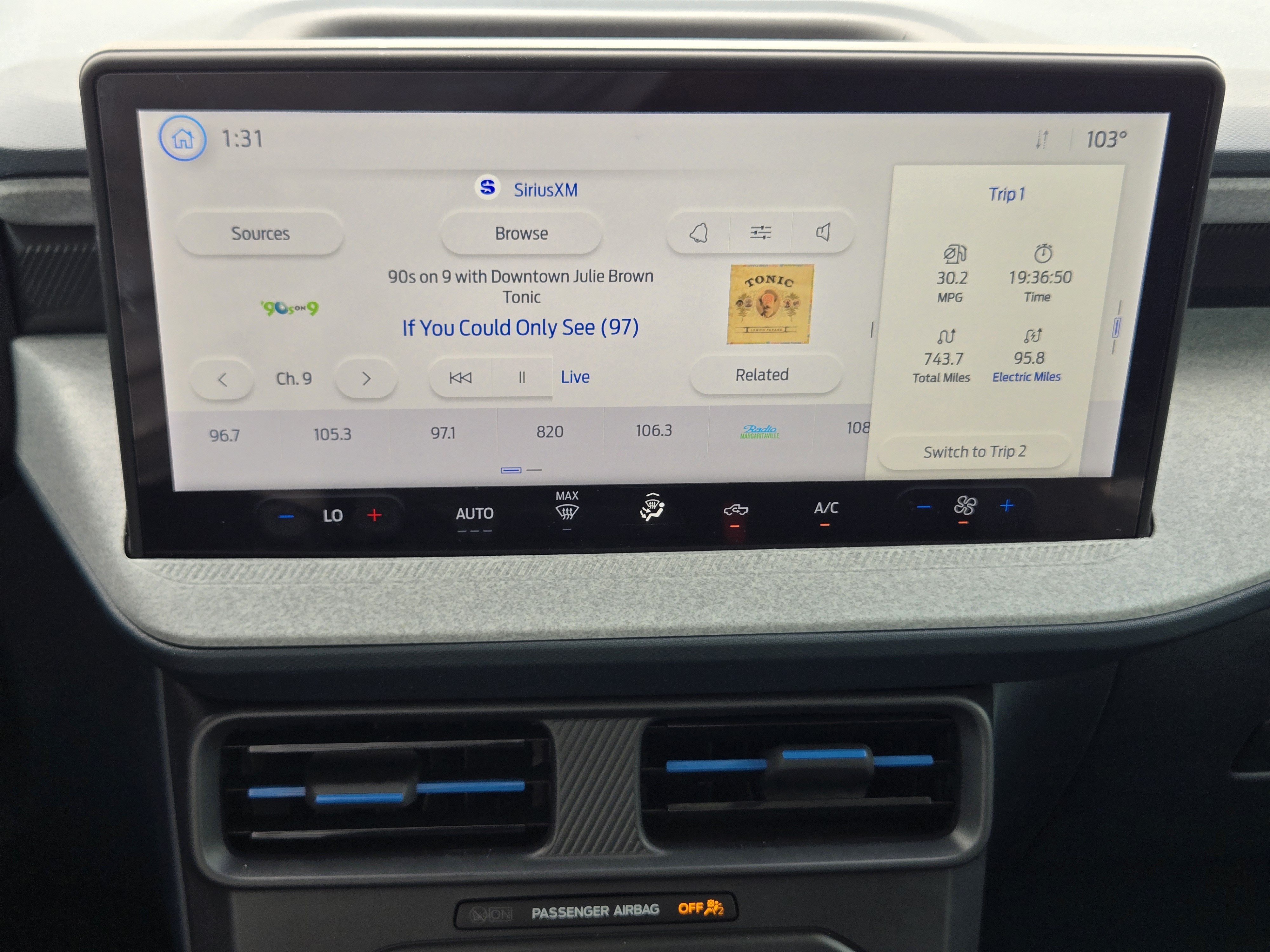 Certified 2025 Ford Maverick XLT FWD image 17