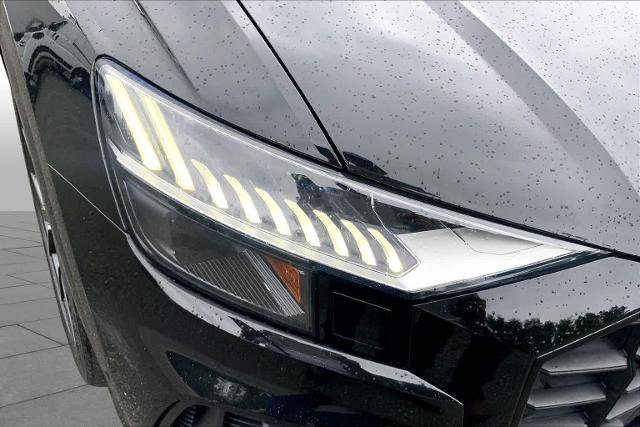 Used 2023 Audi Q8 Prestige AWD/4WD image 26