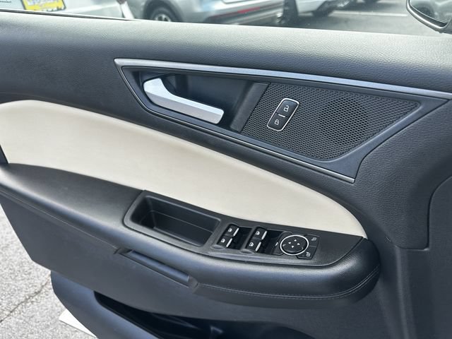 Certified 2020 Ford Edge SE FWD image 29