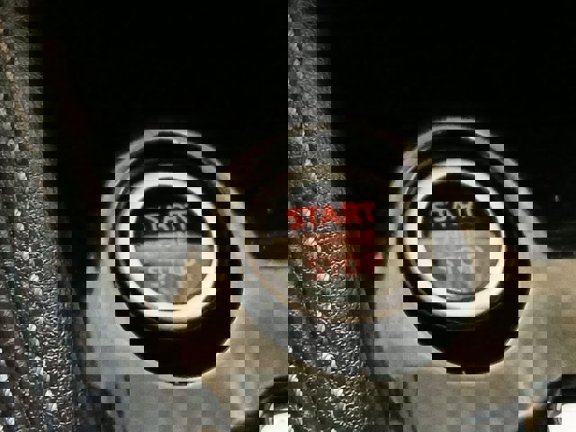 Used 2019 Nissan Kicks SV image 14