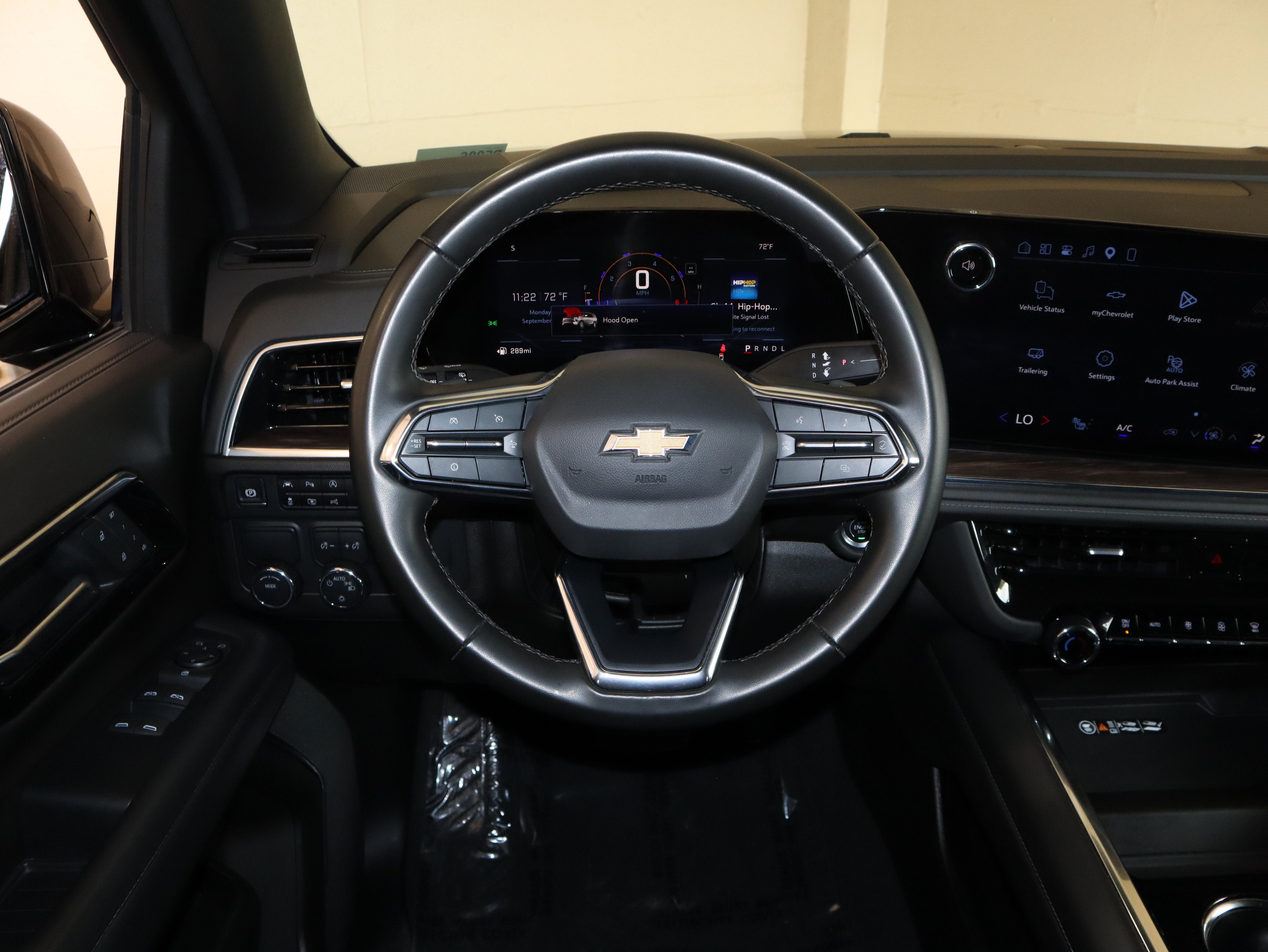 Used 2025 Chevrolet Tahoe LT RWD image 24