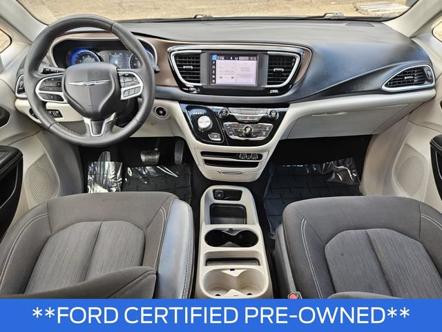 Used 2022 Chrysler Voyager LX FWD image 23