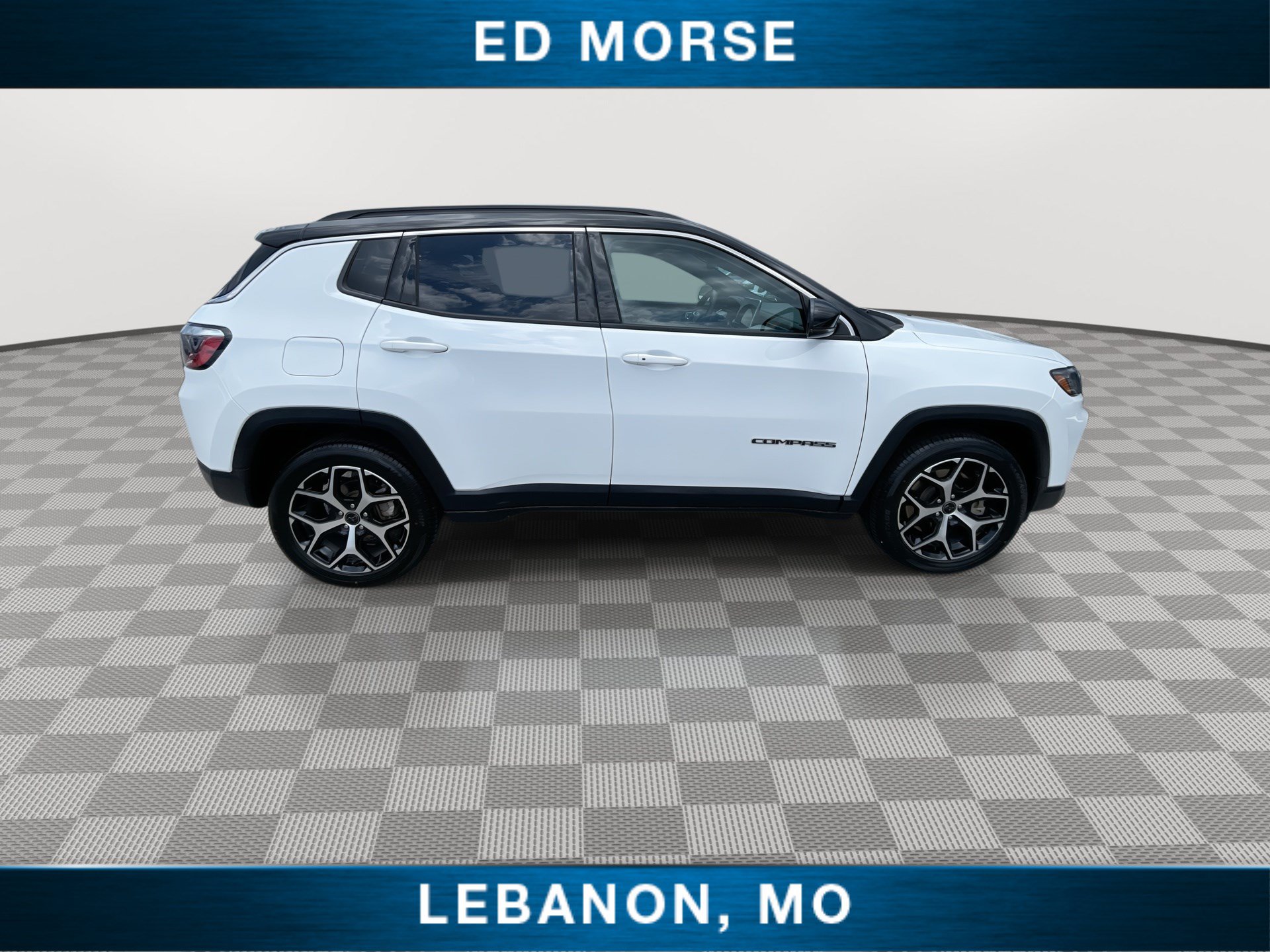 Used 2025 Jeep Compass Limited AWD/4WD image 9