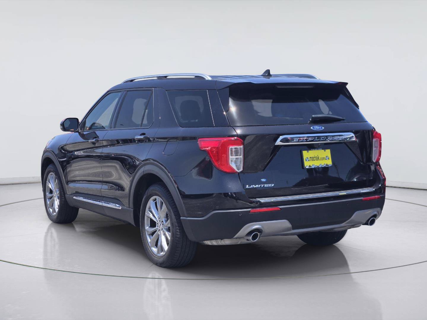 Certified 2022 Ford Explorer Limited w/ Equipment Group 301A RWD image 4