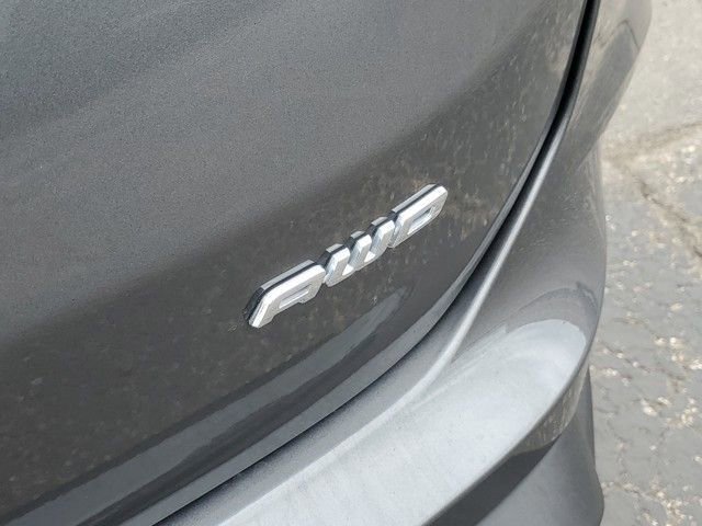 Certified 2023 Ford Edge SEL image 9