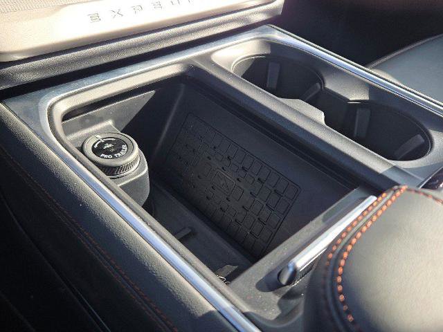 Certified 2025 Ford Expedition Active AWD/4WD image 31