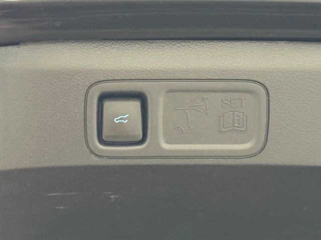 Certified 2024 Ford Expedition XLT image 39