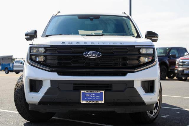 Certified 2025 Ford Expedition Active AWD/4WD image 2
