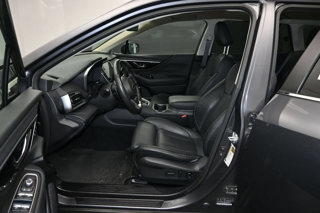 Used 2025 Subaru Outback Limited AWD/4WD image 17