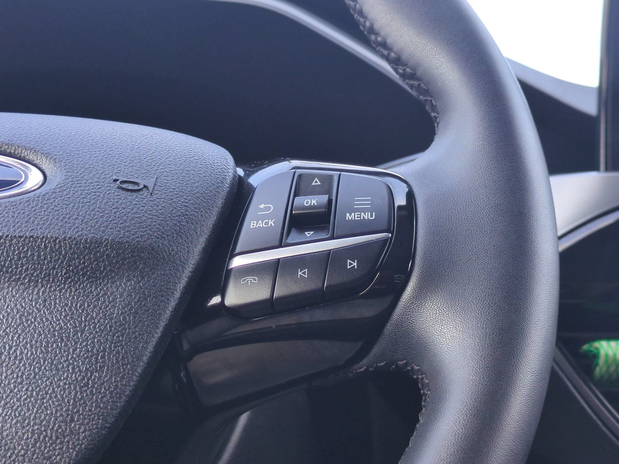 Certified 2023 Ford Escape Active AWD/4WD image 17