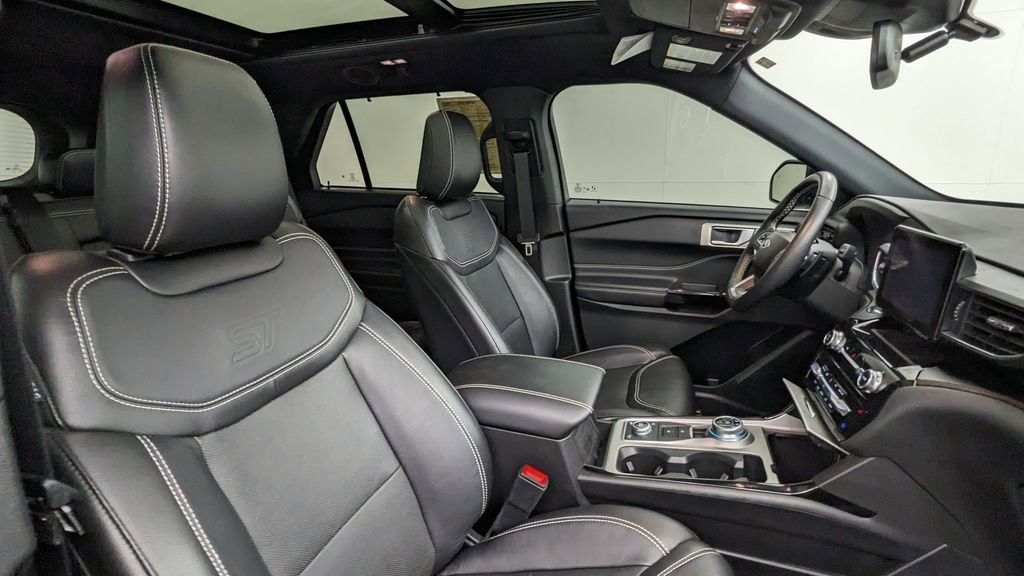 Certified 2023 Ford Explorer ST AWD/4WD image 43