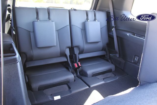 Used 2024 Lexus GX 550 w/ Accessory Package (31) AWD/4WD image 14