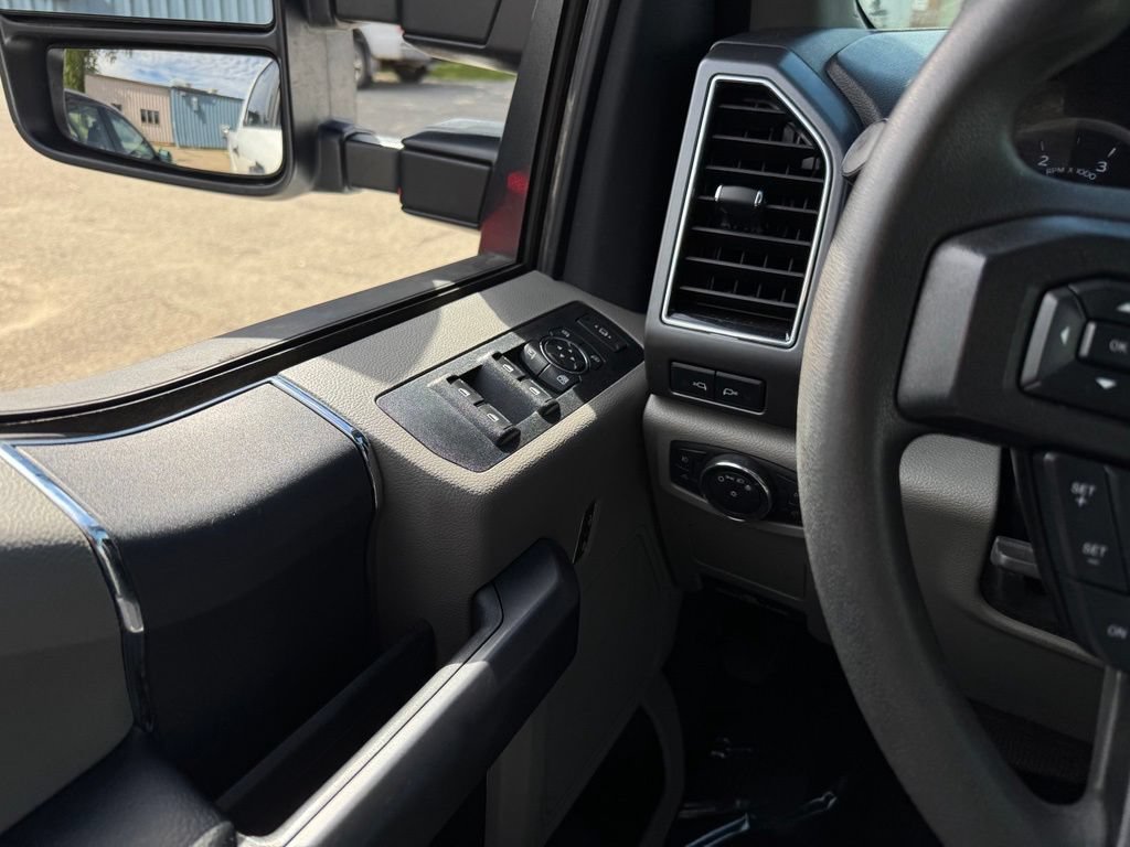 Certified 2022 Ford F250 XLT w/ XLT Value Package AWD/4WD image 33